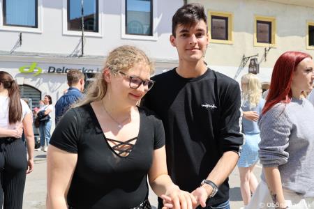 Kamnik danes v znamenju maturantske četvorke, v kateri je zaplesalo preko 200 maturantk in maturantov (47)